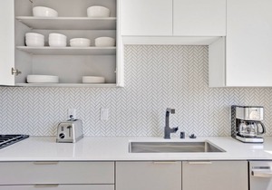 Chic Emeryville Studio w/Pool, Gym & W/D, walk to Safeway, by Blueground