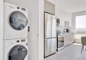 Chic Emeryville Studio w/Pool, Gym & W/D, walk to Safeway, by Blueground