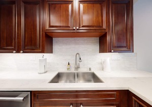 "City Chic, Cozy, Luxurious New Condo Beverly Hills Adjacent"