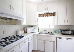 Cottage near Sea World, Old Town, & Beaches