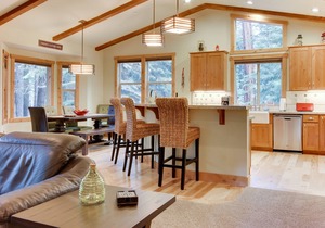 Deluxe West Shore home w/Beautiful Deck - .5 Mile to Beach & 2.5 Miles to Ski