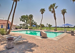 Desert Hot Springs House in Community Resort!