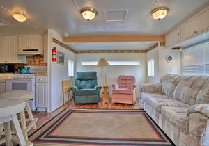 Desert Hot Springs House in Community Resort!