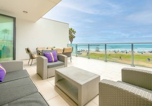Dog-Friendly Beachfront Condo w/Spacious Balcony, Outdoor Dining Area, A/C