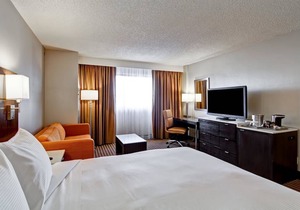 DoubleTree by Hilton Pleasanton at The Club