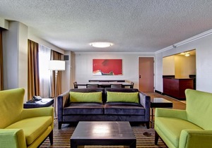 DoubleTree by Hilton Pleasanton at The Club