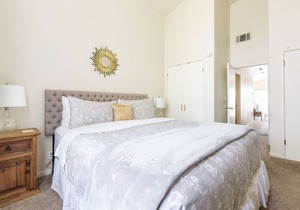 Downtown Napa! Unit C Walk to Everything! City Permit #VR16-0058