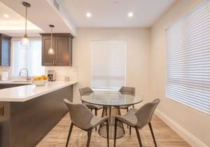 Elegant Chic City Views Beverly Hills Adjacent Condo.