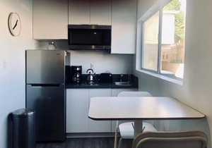 Executive West LA Studio, in courtyard building