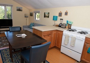 Furnished Bright Quiet Studio Flat In Mission Hills (SD)