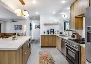 GoldFinger - Recently Renovated Palm Springs Luxury