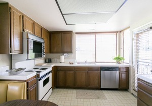 Great Location with View, Walk To Restaurants & Omni Resort.