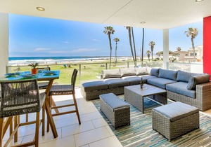 Ground-Level Beachfront Condo w/Balcony, Elevator, Views - Dog OK