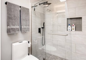 Heart of San Diego in Old Town. Private Oasis- 2 with heated Jacuzzi NEAR ALL.
