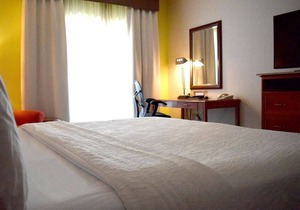 Hilton Garden Inn San Diego/Rancho Bernardo 1 King Deluxe 1 Bedroom Suite Hearing Accessible Accessible