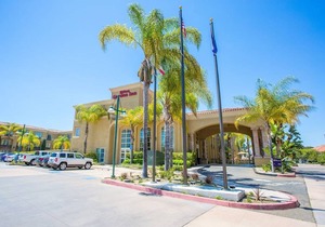 Hilton Garden Inn San Diego/Rancho Bernardo 1 King Deluxe 1 Bedroom Suite Hearing Accessible Accessible