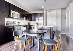 Hip Mission Bay 1BR w/Gym & Pool, walk to Caltrain & Muni, by Blueground