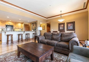 Iron Horse Lodge North 201 - Spacious Residence