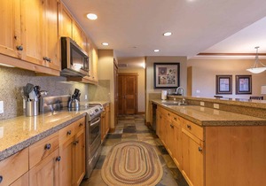 Iron Horse Lodge North 201 - Spacious Residence
