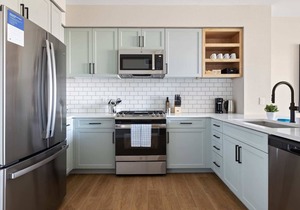 Kasa | Welcoming Room + Pool Access | Santa Clara