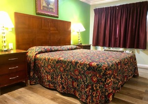 La Petite Rouge Motel