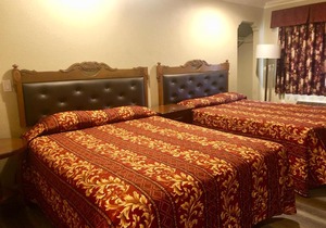 La Petite Rouge Motel