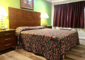 La Petite Rouge Motel