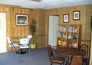 Lake Minden Camping Resort Cabin 2