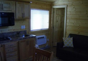 Lake Minden Camping Resort Cottage 2