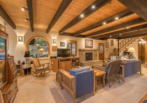 Large Family Friendly Home In Tahoe Swiss Village!