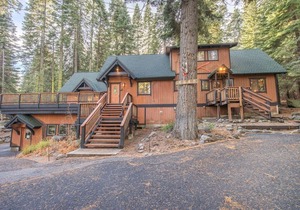 Large Family Friendly Home In Tahoe Swiss Village!