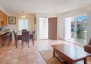 Lovely upper unit with amazing balcony for grilling & chilling