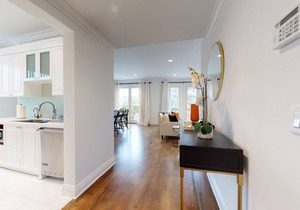 Luxurious & Private Beverly Hills Condo with Views