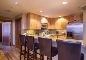 Luxury 3BD Village at Northstar Residence - Close to Pool & Hot Tub!