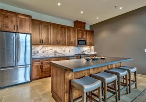 Luxury Three Bedroom Residence Steps From Heavenly Village Condo