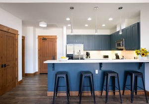 Luxury Top Floor Residence in the Village at Northstar - Catamount 403