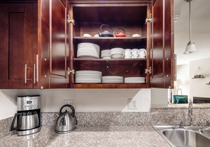 Mod Sawtelle 2BR w/ Community Area near Downtown LA by Blueground