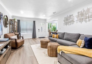 Modern Condo- Steps To Beach- Luxury- Surf City- Pet friendly