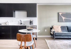 Modern Emeryville 1BR w/Pool, Gym & W/D, walk to Safeway, by Blueground