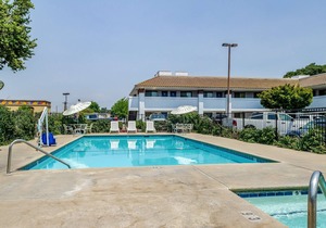 Motel 6 Oakdale, CA