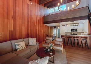 Mountain Home w/Gas Fireplace, Fast WiFi, Balcony, Shared Pool, Tennis