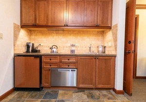 Palisades Tahoe- Resort at Squaw Creek 2 Bd/2 bth Fireplace Suite.