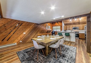 Peaceful Snowcreek Retreat 492