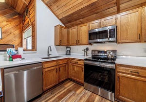 Peaceful Snowcreek Retreat 492