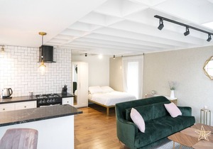 Prime Beverly Hills Luxurious Unit