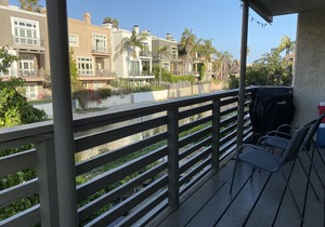PRIVATE BEDROOM BY THE BEACH *PRIME LOCATION*