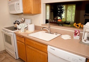 Sapphire Resorts Country Estates, San Diego. 2 Bedrooms, full kitchen! Book now!