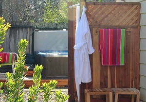 Spa, Bocce, Bbq Kitchen, Walk or Bike to Wineries, Bikes Included