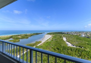 Stunning Beachfront Penthouse on 19th Floor I Desirable Front Unit