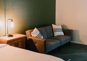 The Long Barn Lodge - King Room